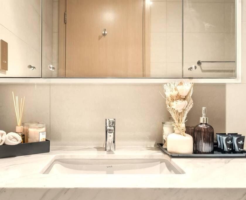 Glow Sky Trendy 1br- Mall Access By Maxx Value Homes Apartment Dubai